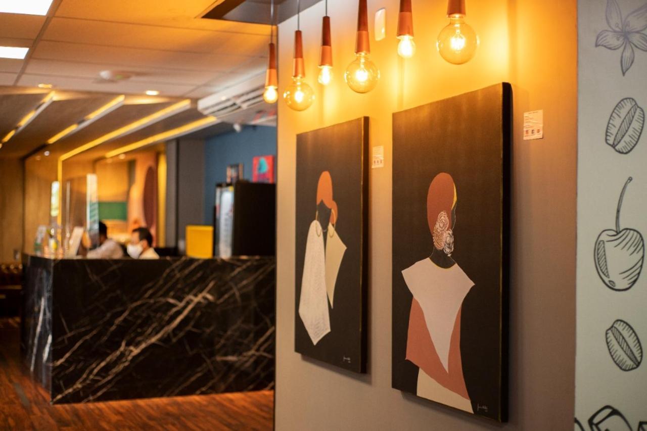 Jockey Class Hotel Терезина Екстериор снимка