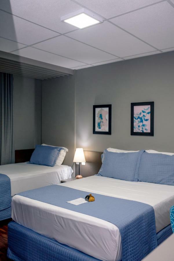 Jockey Class Hotel Терезина Екстериор снимка