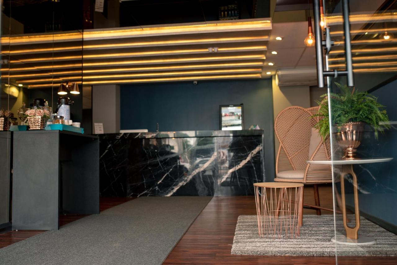 Jockey Class Hotel Терезина Екстериор снимка